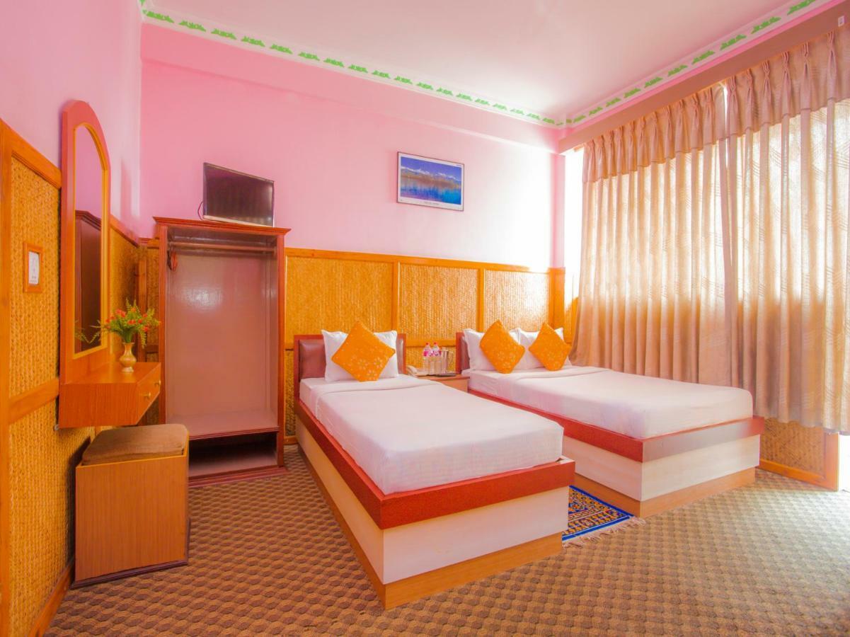 Pokhara Deep Sagar Hotel Bagian luar foto